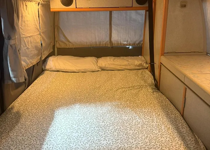 Роскошный шатер Rent A Blue Classics's Campervan Vw T4 Azul - Algarve - Faro -portugal Портиман